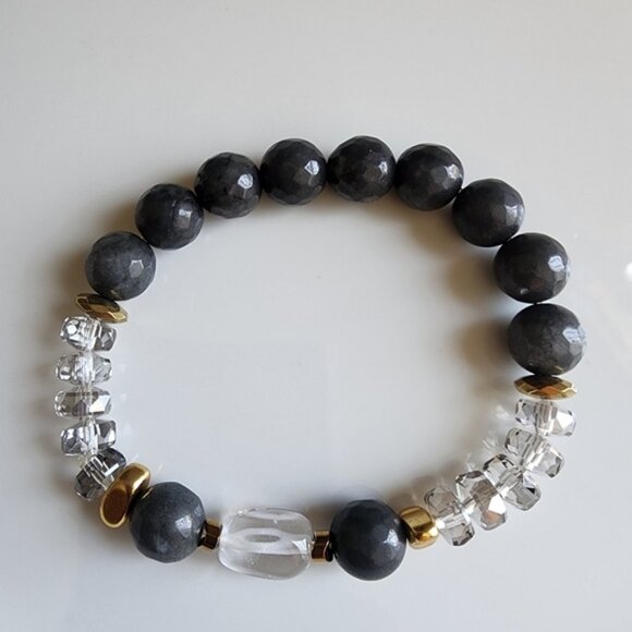 Elegant Black and Gold Beaded Bracelet - Picture 1 of 3